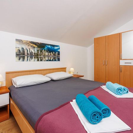 Apartment Davor Dramalj Exterior foto